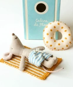 Maileg Beach Mice - Little Brother In Cabin De Plage Toy