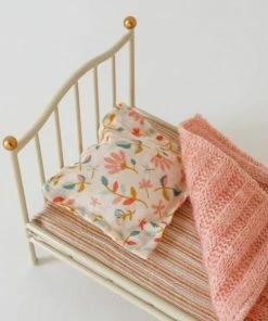 Maileg Vintage Bed For Mice - Off White