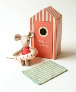 Maileg Beach Mice - Little Sister In Cabin De Plage Toy