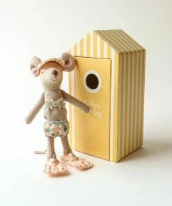 Maileg Beach Mice - Big Sister In Cabin De Plage Toy