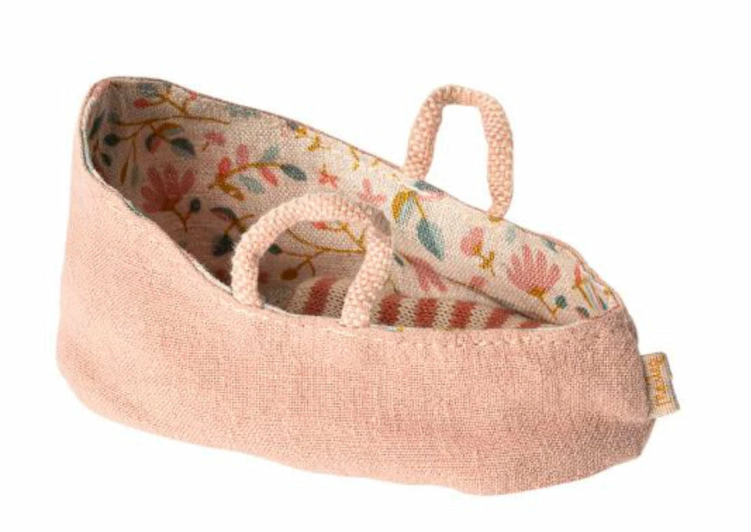 Maileg Carry Cot