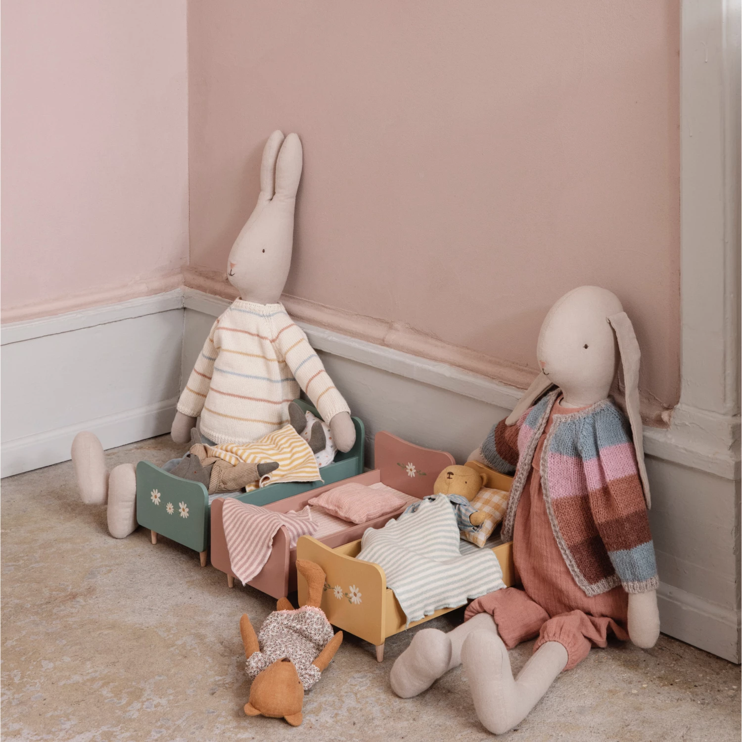 Maileg Wooden Bed - for Mini Mice and Rabbits - Rose Pink