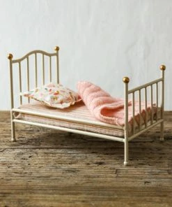 Maileg Vintage Bed For Mice - Off White