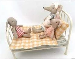 Maileg Vintage Bed Teddy Junior