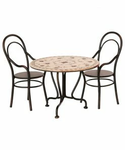 Maileg Juego De Mesa De Comedor Miniatura Con Dos Sillas