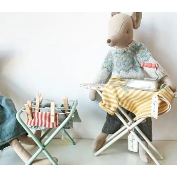 Maileg Mint Metal Clothesline with Tongs