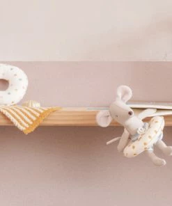 Maileg Beach Mice Little Brother in Cabin de Plage